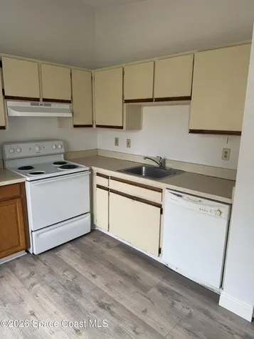 1490 Malibu Circle NE Palm Bay FL 32905