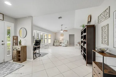 4500 Hunters Run Circle Grant FL 32949