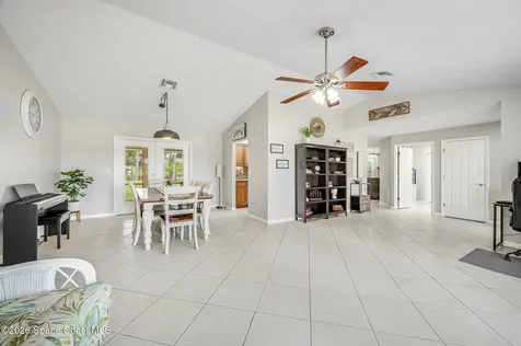 4500 Hunters Run Circle Grant FL 32949