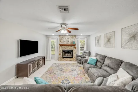 4500 Hunters Run Circle Grant FL 32949