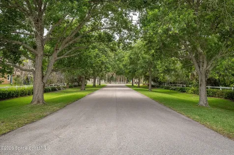4500 Hunters Run Circle Grant FL 32949