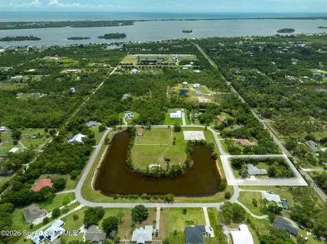 4500 Hunters Run Circle Grant FL 32949