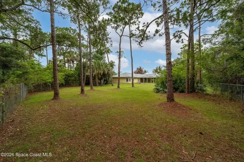 4500 Hunters Run Circle Grant FL 32949