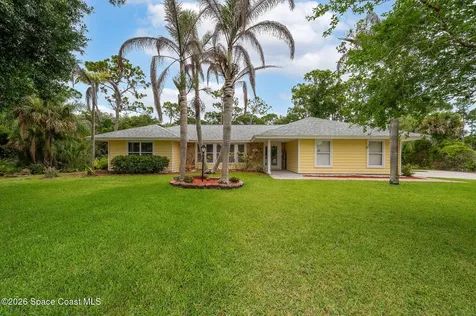 4500 Hunters Run Circle Grant FL 32949