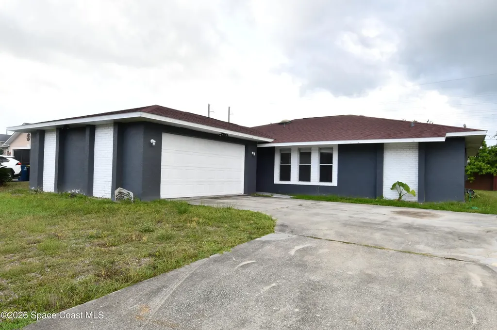 838 Gillen Avenue NW Palm Bay FL 32907