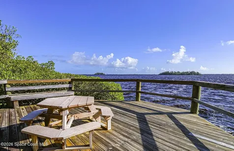 464 Grove Isle Circle Vero Beach FL 32962