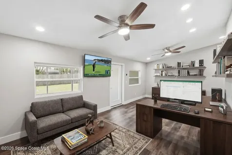 271 Naylor Street NE Palm Bay FL 32907