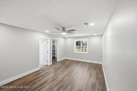 271 Naylor Street NE Palm Bay FL 32907