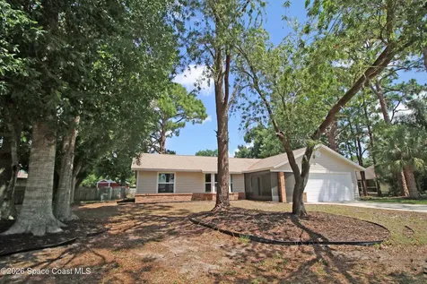 271 Naylor Street NE Palm Bay FL 32907