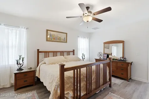 380 Guinevere Drive SW Palm Bay FL 32908