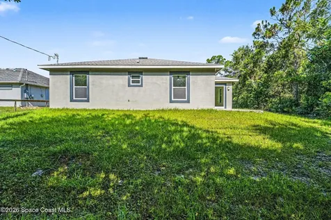 8815 100th Court Vero Beach FL 32967