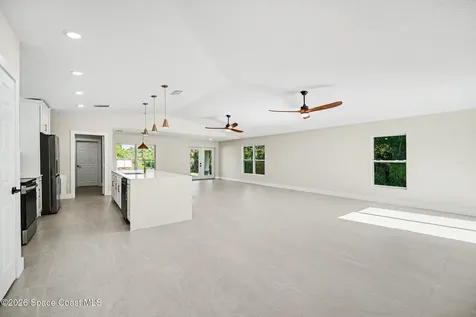 8575 100th Avenue Vero Beach FL 32967