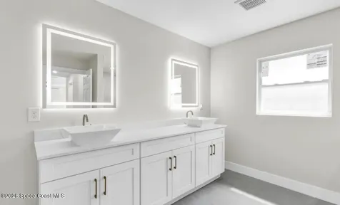 8575 100th Avenue Vero Beach FL 32967