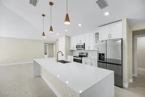 8575 100th Avenue Vero Beach FL 32967