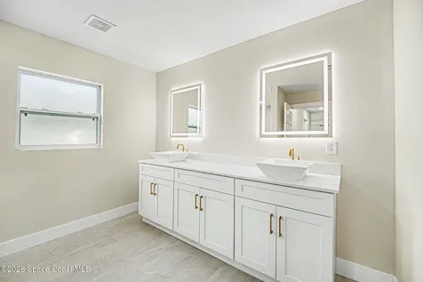 8666 100th Avenue Vero Beach FL 32967