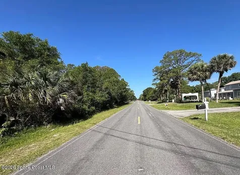 8206 Lakeland Boulevard Fort Pierce FL 34951
