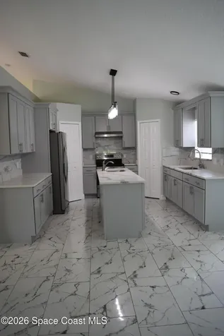 1019 Early Drive NW Palm Bay FL 32907