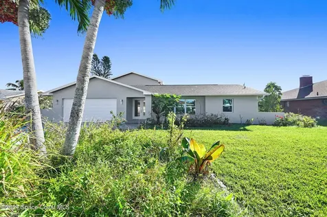 379 Hiawatha Way Melbourne Beach FL 32951