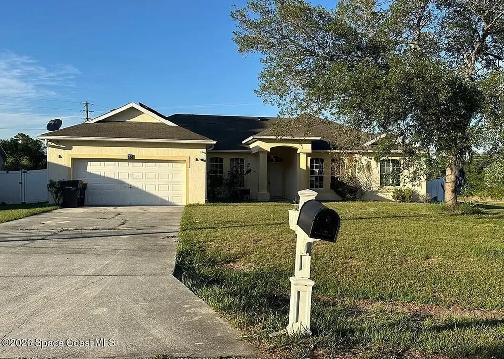 33 Herring Court Poinciana FL 34759