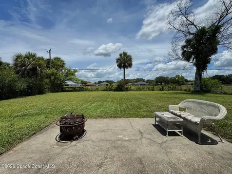 1823 Red Bud Circle NW Palm Bay FL 32907