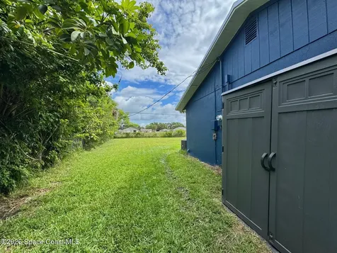 1823 Red Bud Circle NW Palm Bay FL 32907