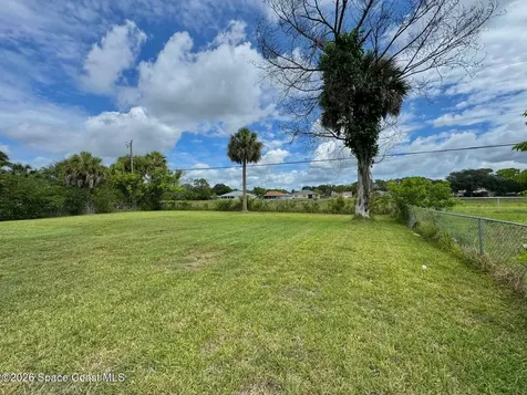 1823 Red Bud Circle NW Palm Bay FL 32907