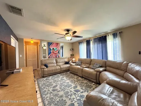 1823 Red Bud Circle NW Palm Bay FL 32907