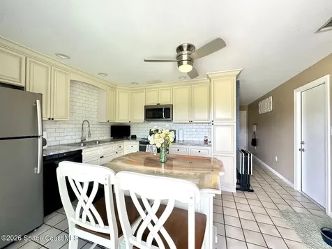 1823 Red Bud Circle NW Palm Bay FL 32907