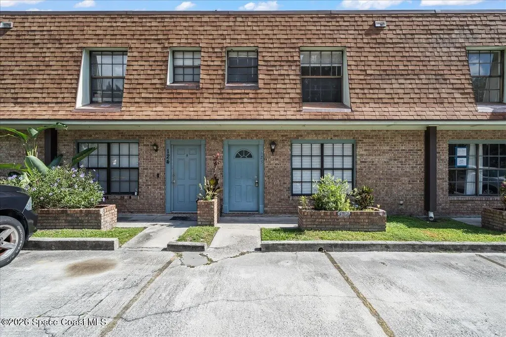 1300 Arlington Lane NE Palm Bay FL 32905