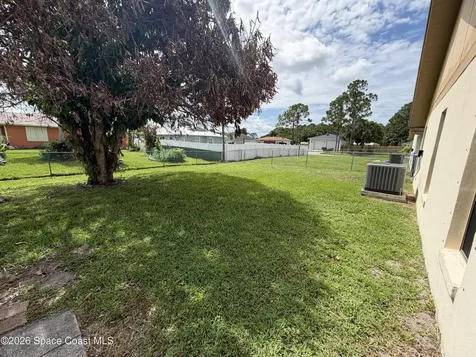 1629 Gadsden Avenue NW Palm Bay FL 32907