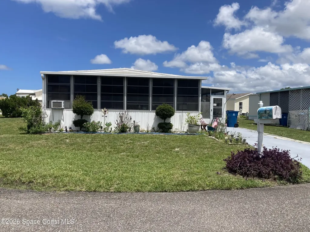 1056 Wood Court NE Palm Bay FL 32907