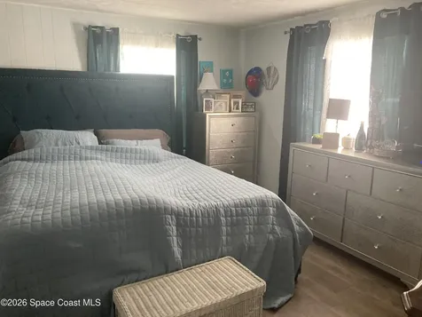 1056 Wood Court NE Palm Bay FL 32907