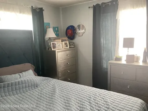 1056 Wood Court NE Palm Bay FL 32907