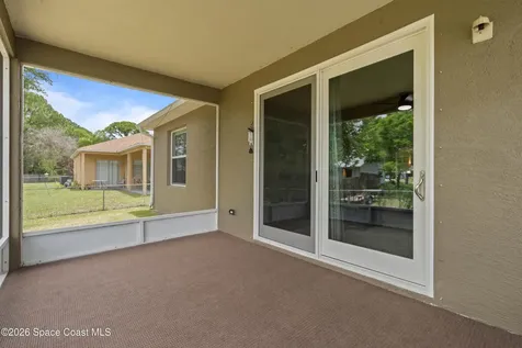 1541 Gardenton Street NW Palm Bay FL 32907