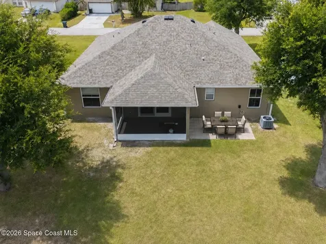 1541 Gardenton Street NW Palm Bay FL 32907