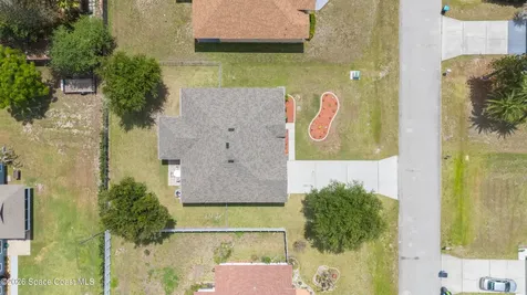 1541 Gardenton Street NW Palm Bay FL 32907