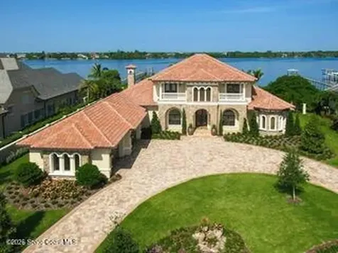 269 Lansing Island Drive Indian Harbour Beach FL 32937