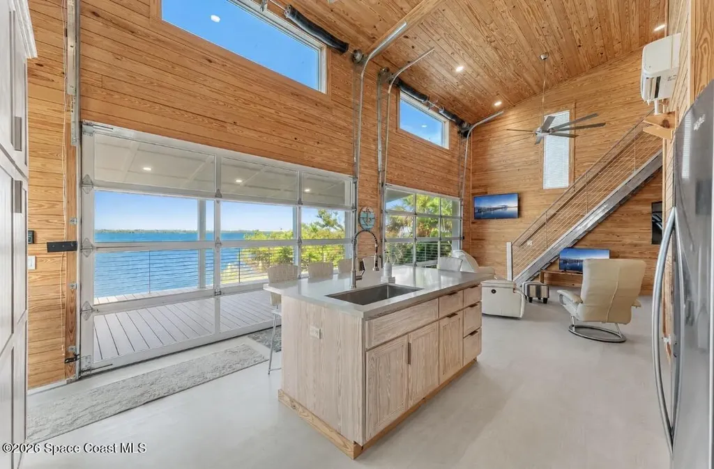 25 Vip Island Grant-valkaria FL 32949