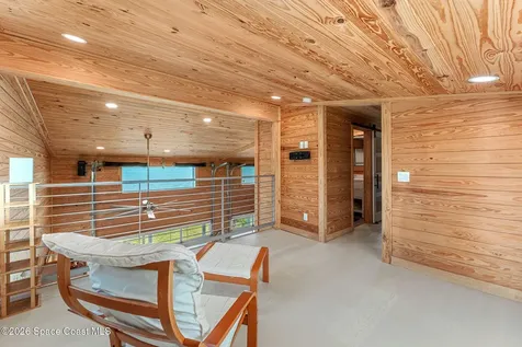 25 Vip Island Grant-valkaria FL 32949