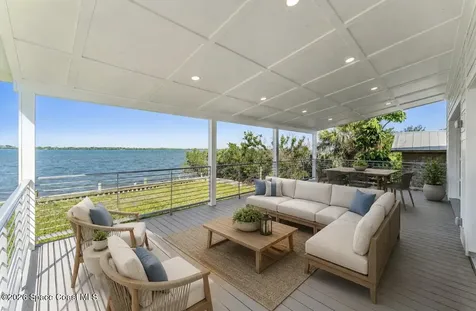 25 Vip Island Grant-valkaria FL 32949