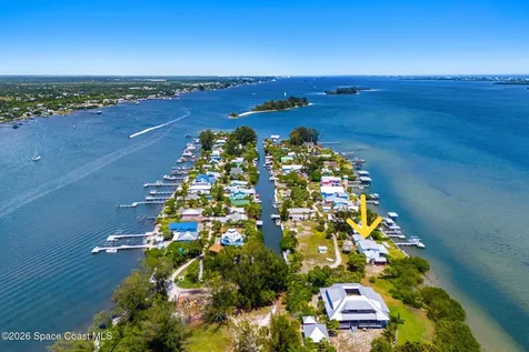 25 Vip Island Grant-valkaria FL 32949