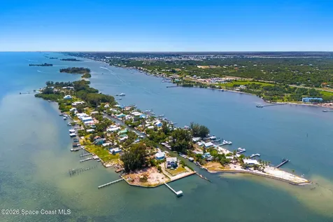 25 Vip Island Grant-valkaria FL 32949
