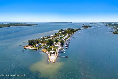 25 Vip Island Grant-valkaria FL 32949