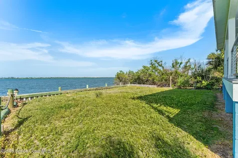 25 Vip Island Grant-valkaria FL 32949