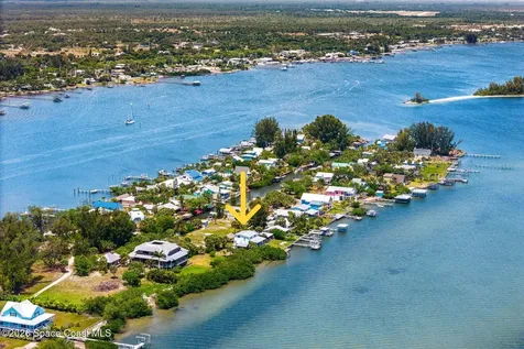 25 Vip Island Grant-valkaria FL 32949