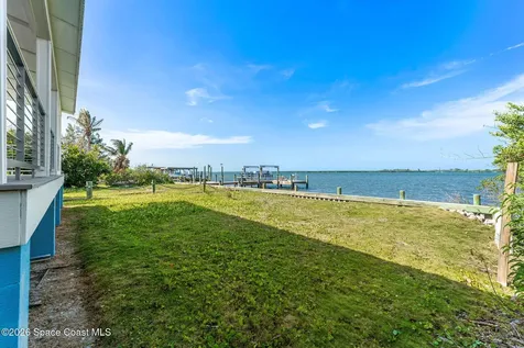25 Vip Island Grant-valkaria FL 32949