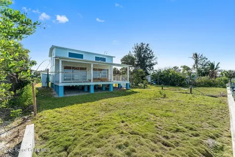 25 Vip Island Grant-valkaria FL 32949