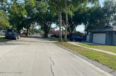 13923 Capitol Drive Tampa FL 33611