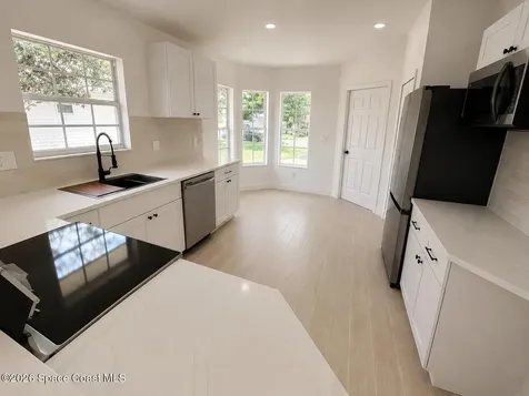 5745 King James Avenue Leesburg FL 34748