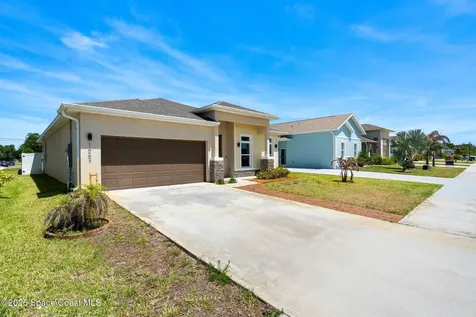 1052 Corbin Circle SW Palm Bay FL 32908